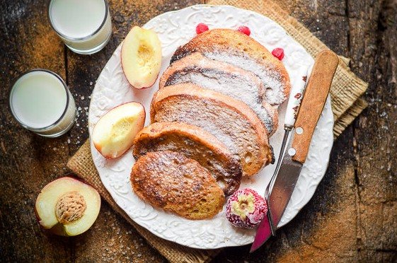 Гренки с молоком и яйцом - пошаговые рецепты с фото